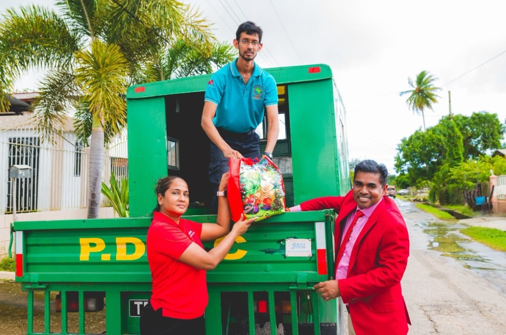 DIGICEL FOUNDATION DISTRIBUTES 260 HAMPERS FOR CHRISTMAS