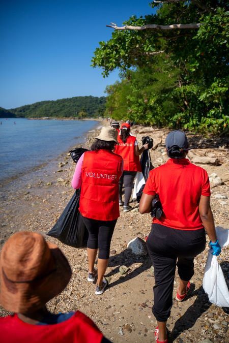 PARTNERING FOR INTERNATIONAL COASTAL CLEANUP DAY
